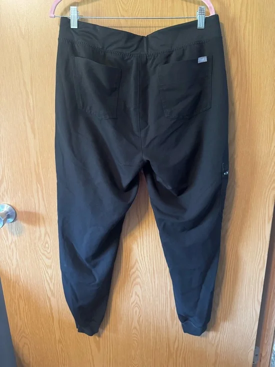 Figs women’s Black high waisted Zamora Jogger Pants - Picture 3 of 6